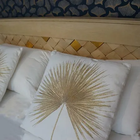 L'ecrin De L'ocean, 80 Metres De La Mer. Bed and breakfast Le Pouliguen